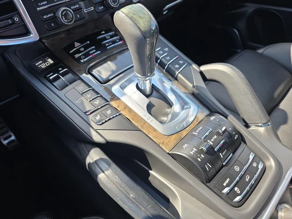 2011 Porsche 958 Cayenne Turbo - Image 10 of 21