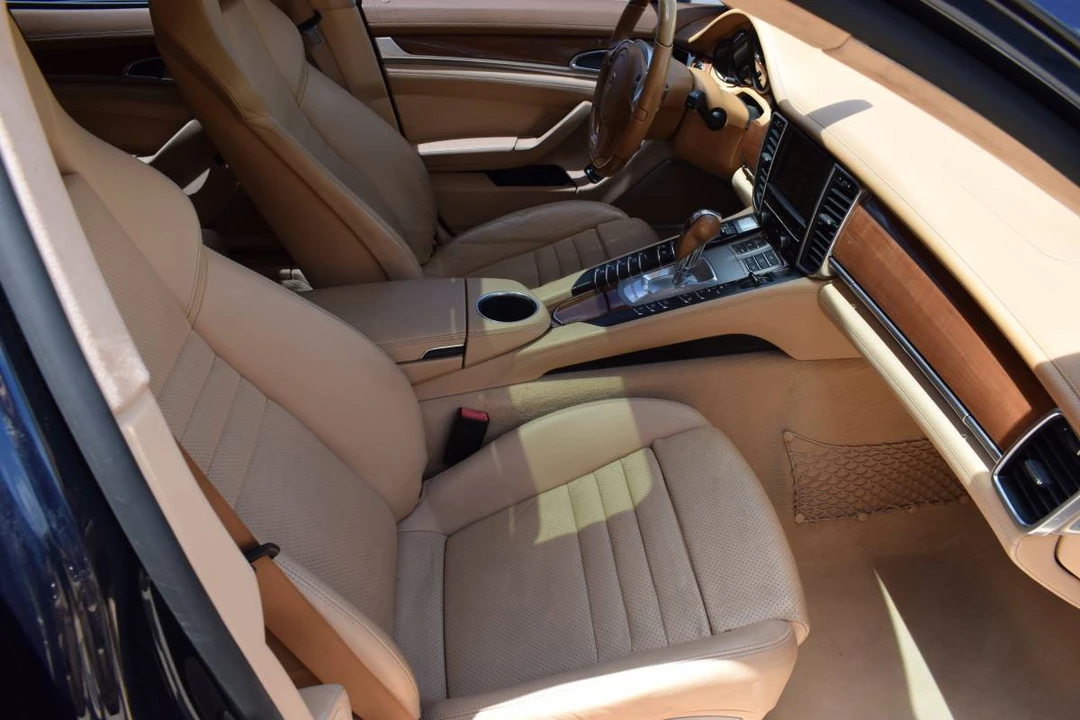 2011 Porsche Panamera - Image 12 of 24