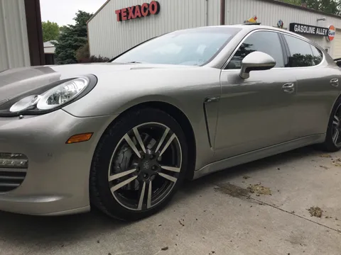 2011 Porsche Panamera 4S