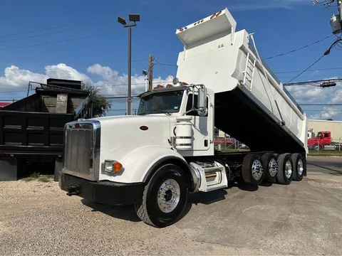 2011 Peterbilt 367 Quad/A Dump Truck