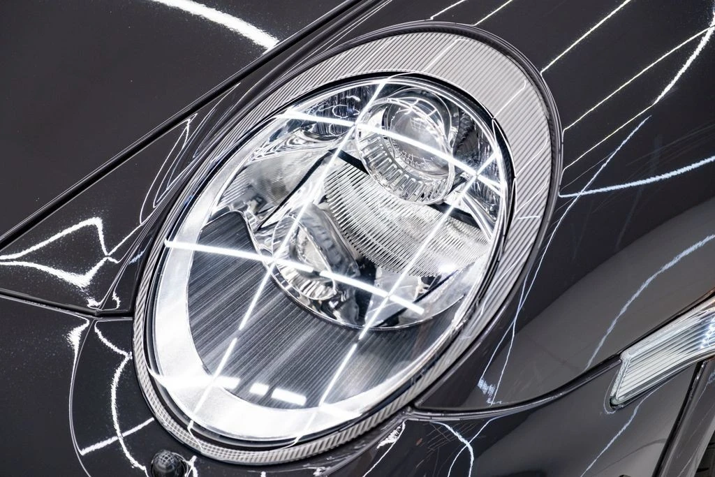 2011 Porsche 911 - Image 19 of 31