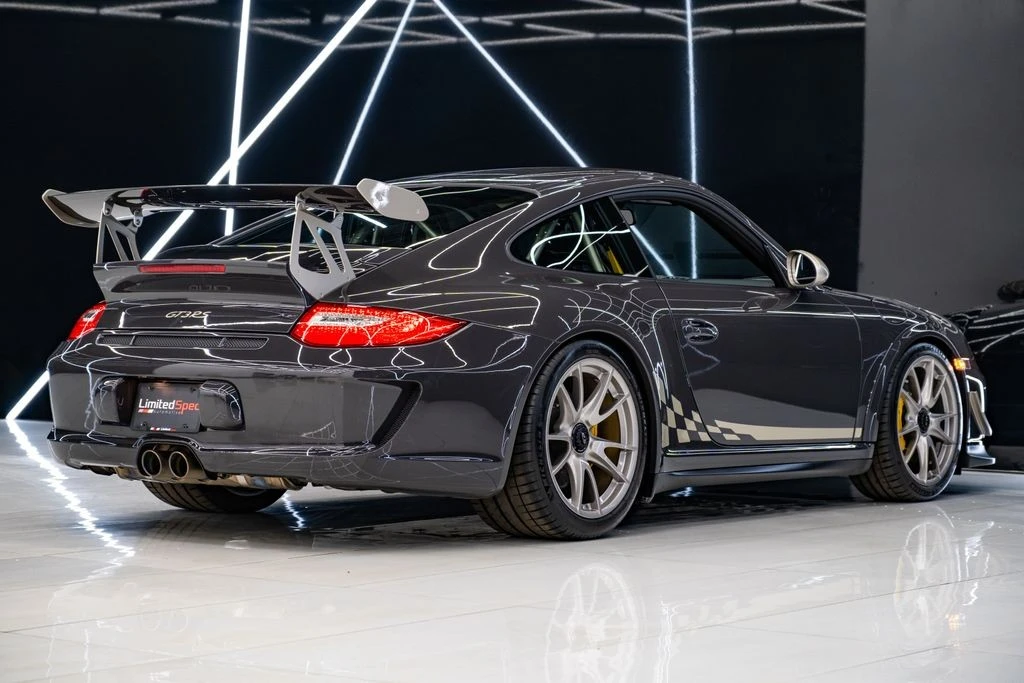 2011 Porsche 911 - Image 14 of 31