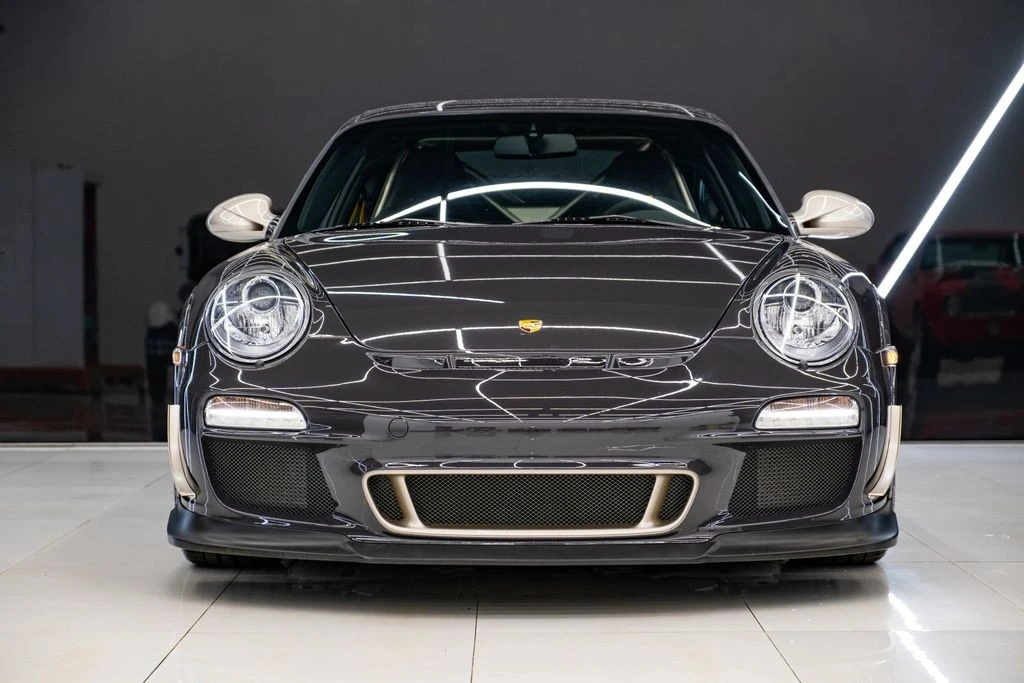 2011 Porsche 911 - Image 2 of 31