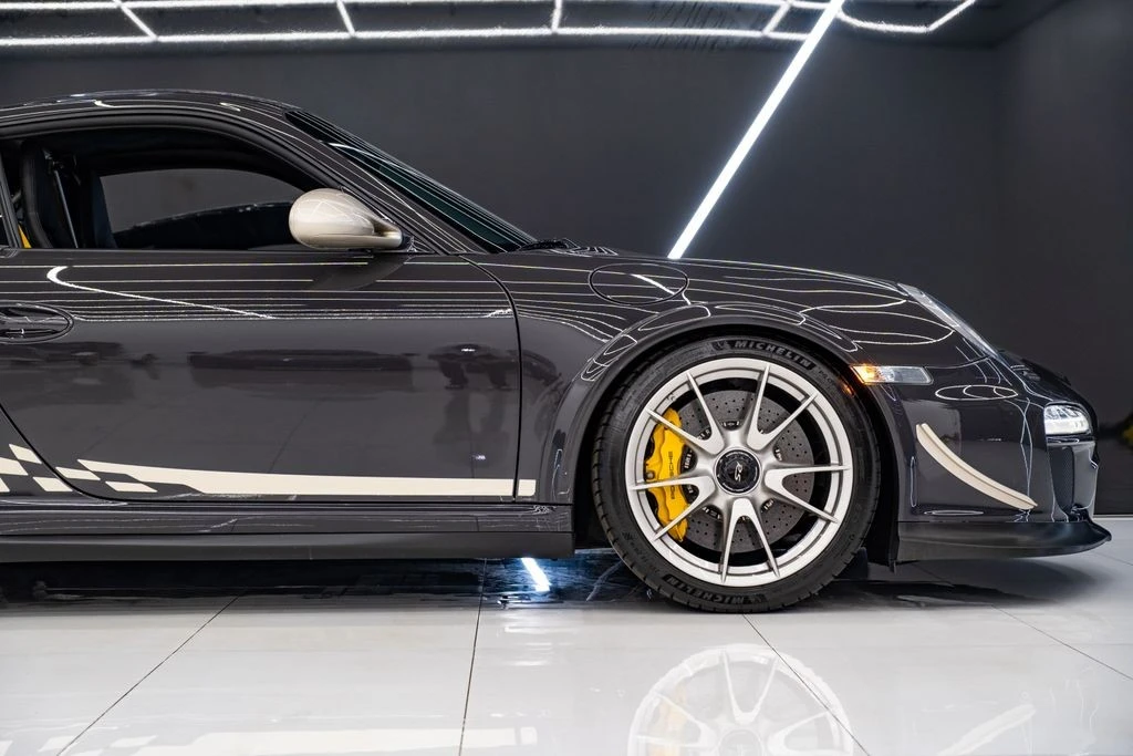 2011 Porsche 911 - Image 8 of 31