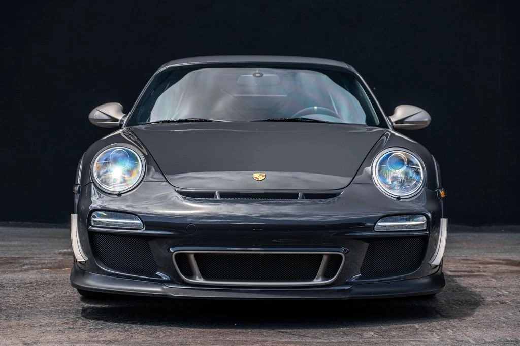 2011 Porsche 911 - Image 24 of 31