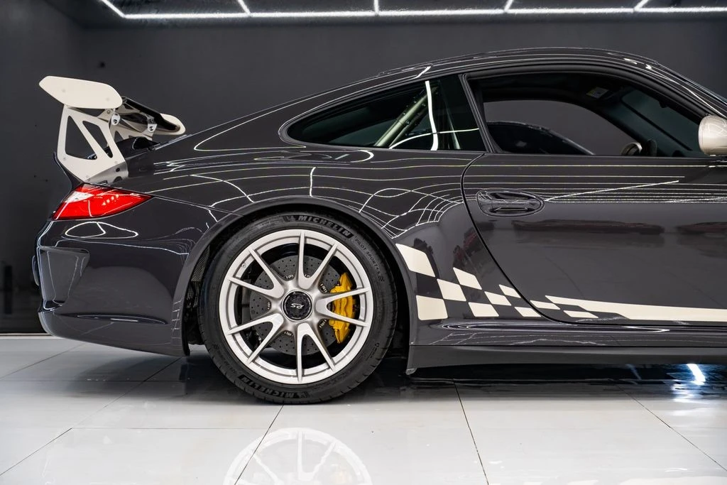 2011 Porsche 911 - Image 7 of 31