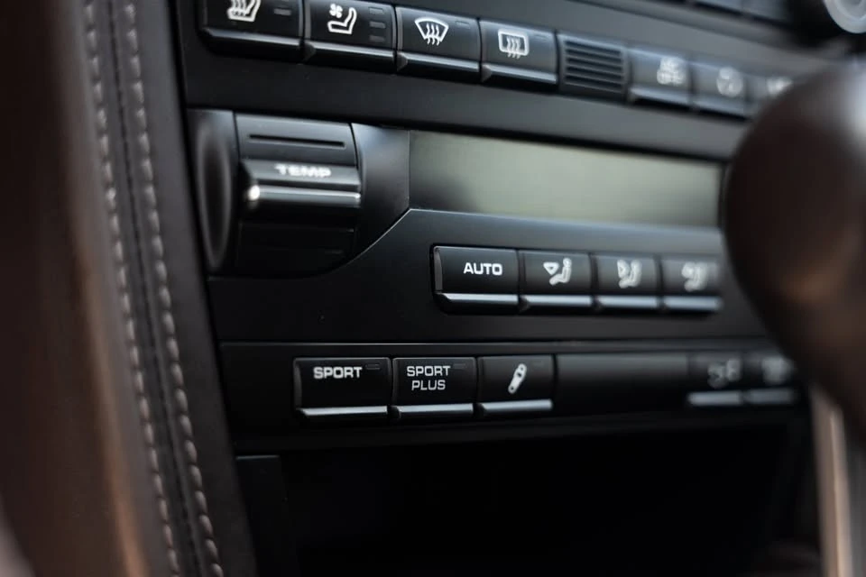 2011 Porsche 997 Turbo - Image 16 of 18