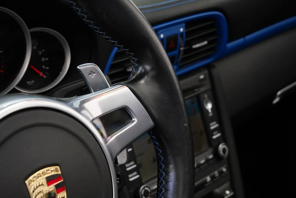 2011 Porsche 911 - Image 29 of 31