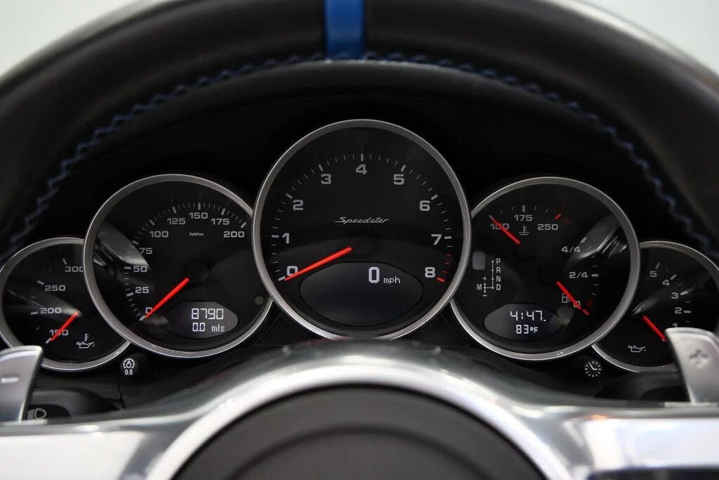 2011 Porsche 911 - Image 22 of 31
