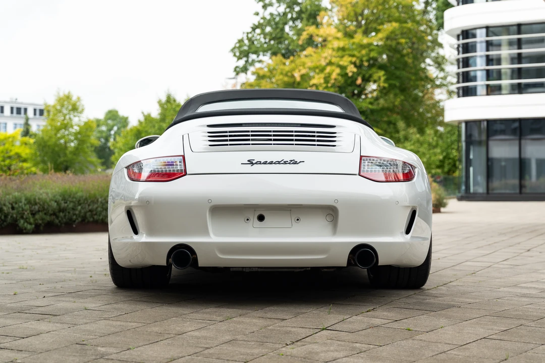 2011 Porsche 997 Speedster - Image 14 of 31