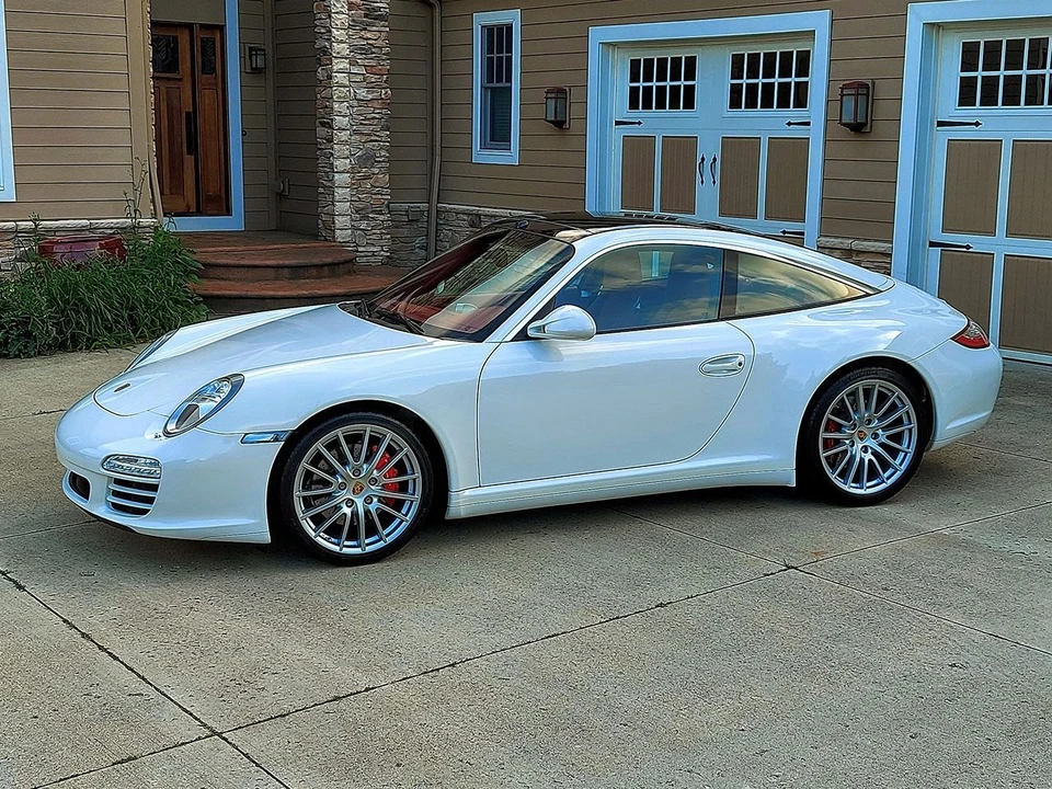 2011 Porsche 997 Targa - Image 2 of 31
