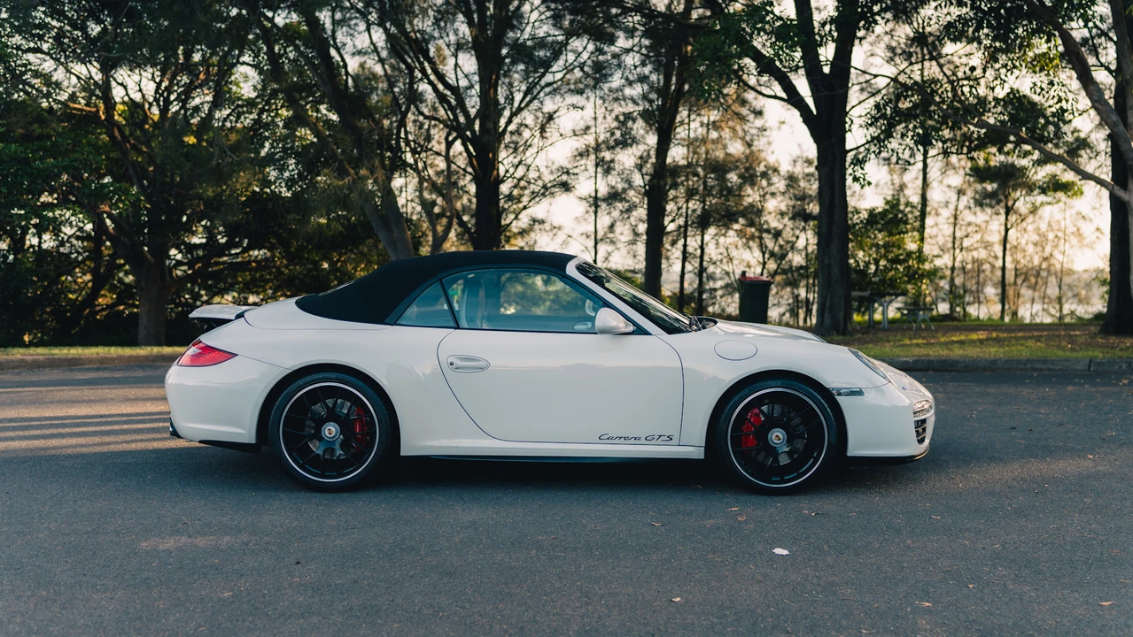 2011 Porsche 997 Carrera GTS - Image 8 of 31
