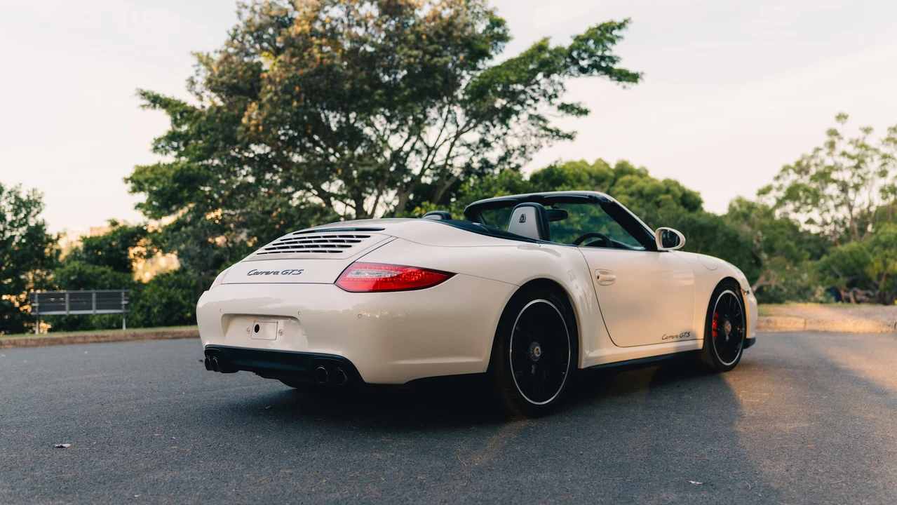 2011 Porsche 997 Carrera GTS - Image 7 of 31