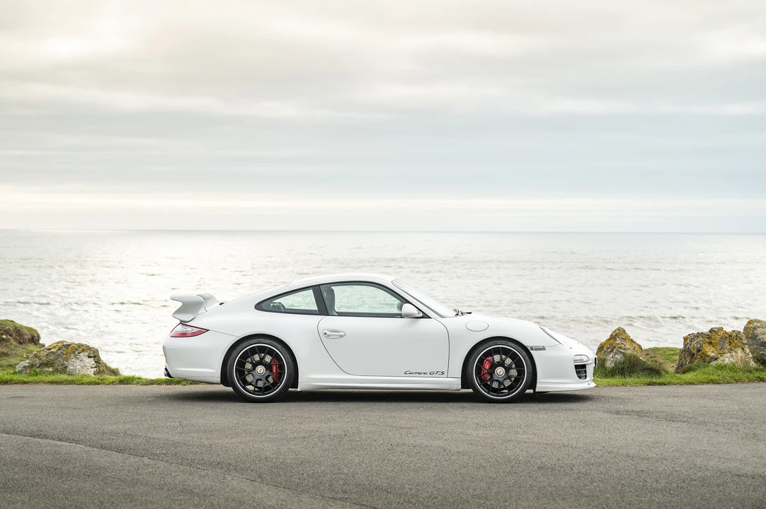 2011 Porsche 997 Carrera GTS - Image 27 of 31