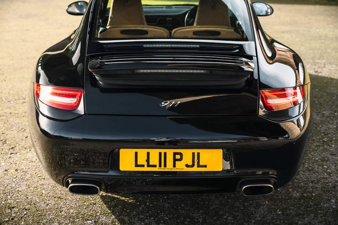 2011 Porsche 997 Carrera - Image 17 of 31