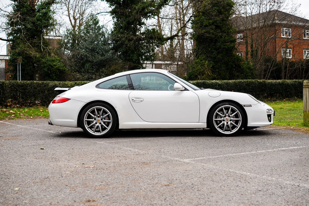 2011 Porsche 997 Carrera - Image 9 of 31