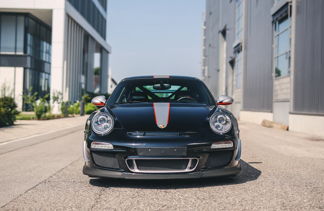 2011 Porsche 997 GT3 RS 4.0 - Image 2 of 31
