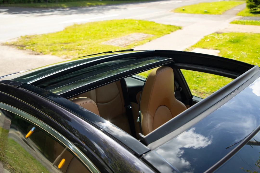 2011 Porsche 997 Carrera - Image 29 of 31