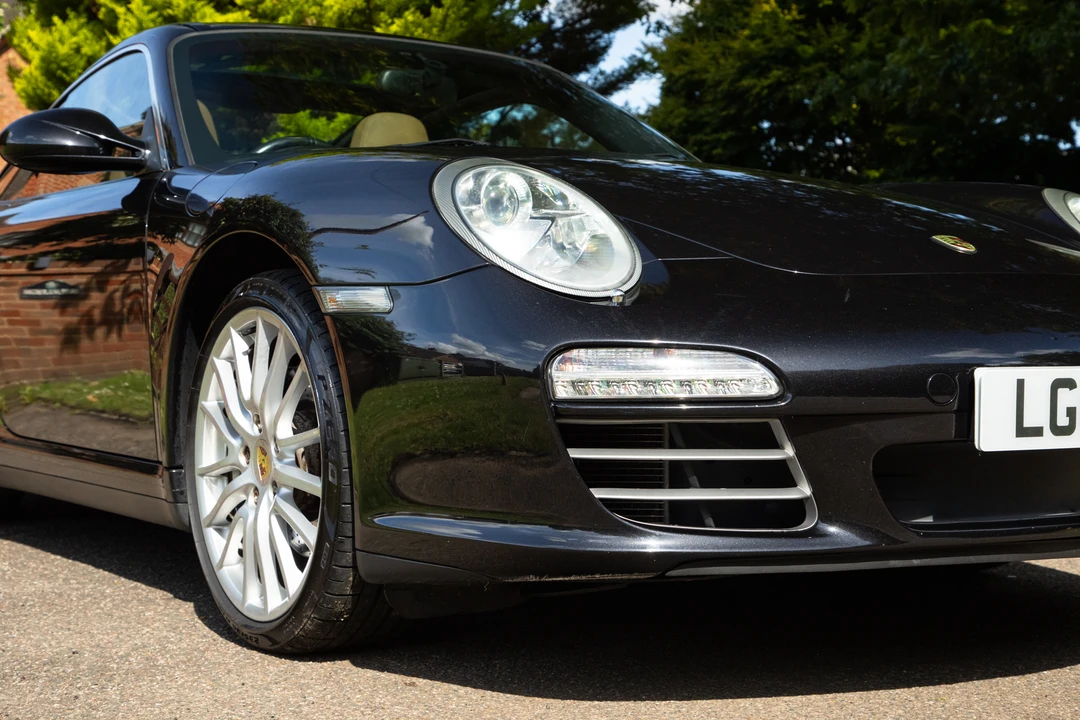 2011 Porsche 997 Carrera - Image 19 of 31