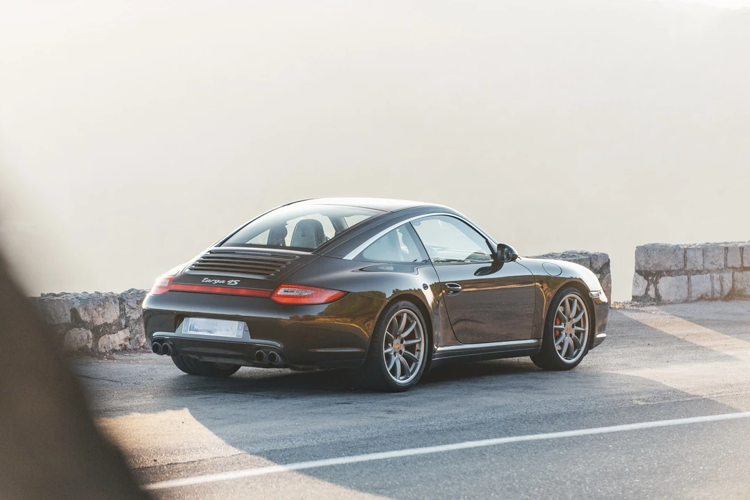 2011 Porsche 997 Carrera - Image 8 of 31