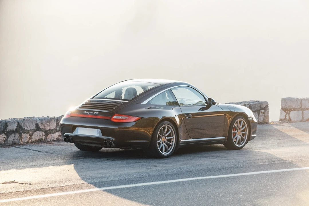2011 Porsche 997 Carrera - Image 17 of 31