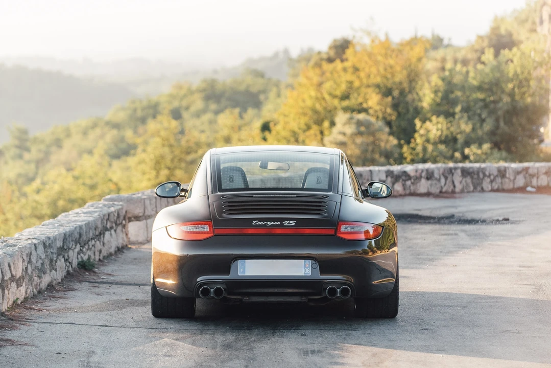 2011 Porsche 997 Carrera - Image 7 of 31