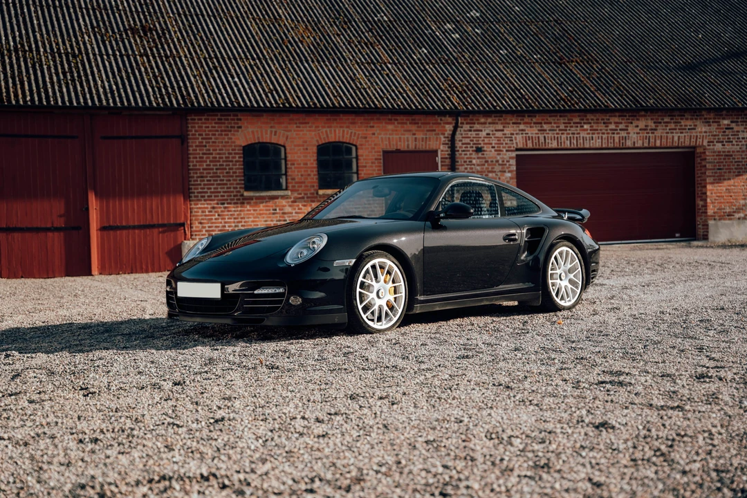 2011 Porsche 997 Turbo S - Image 11 of 31