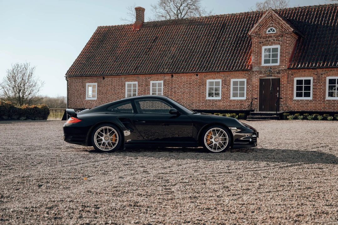 2011 Porsche 997 Turbo S - Image 8 of 31