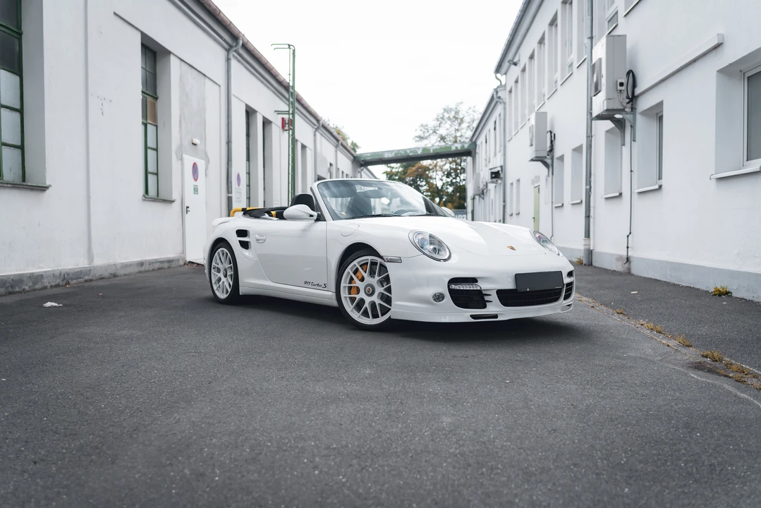 2011 Porsche 997 Turbo S - Image 11 of 31