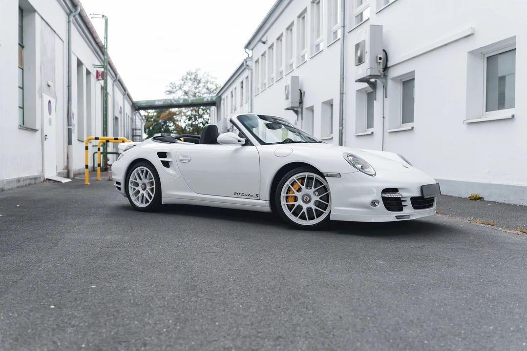 2011 Porsche 997 Turbo S - Image 16 of 31