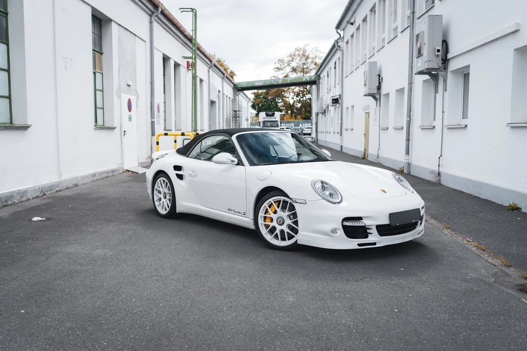 2011 Porsche 997 Turbo S - Image 20 of 31