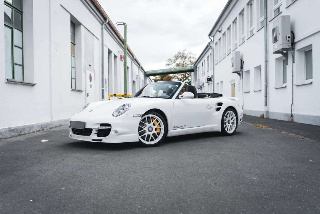 2011 Porsche 997 Turbo S - Image 9 of 31