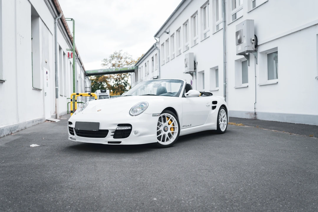 2011 Porsche 997 Turbo S - Image 22 of 31