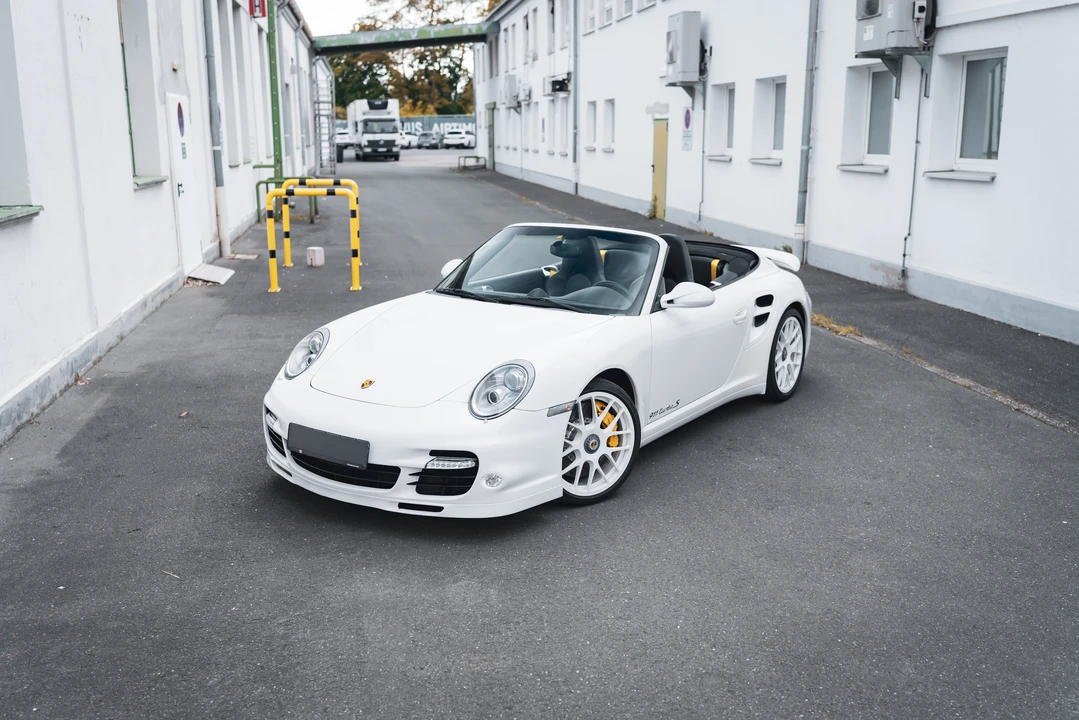 2011 Porsche 997 Turbo S - Image 23 of 31