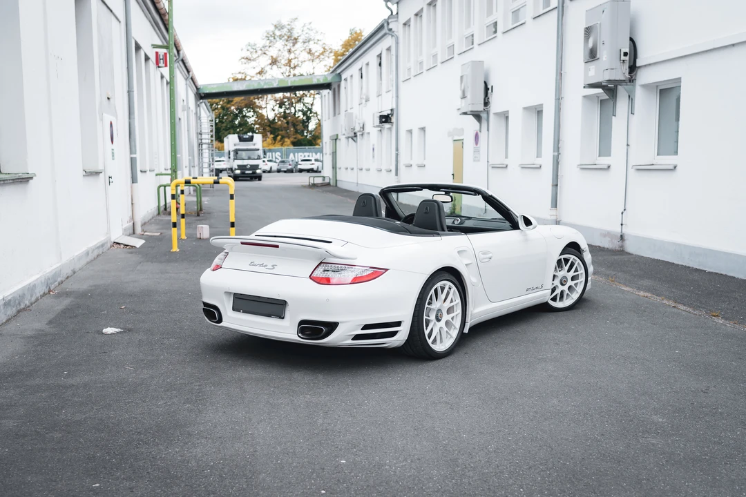2011 Porsche 997 Turbo S - Image 24 of 31