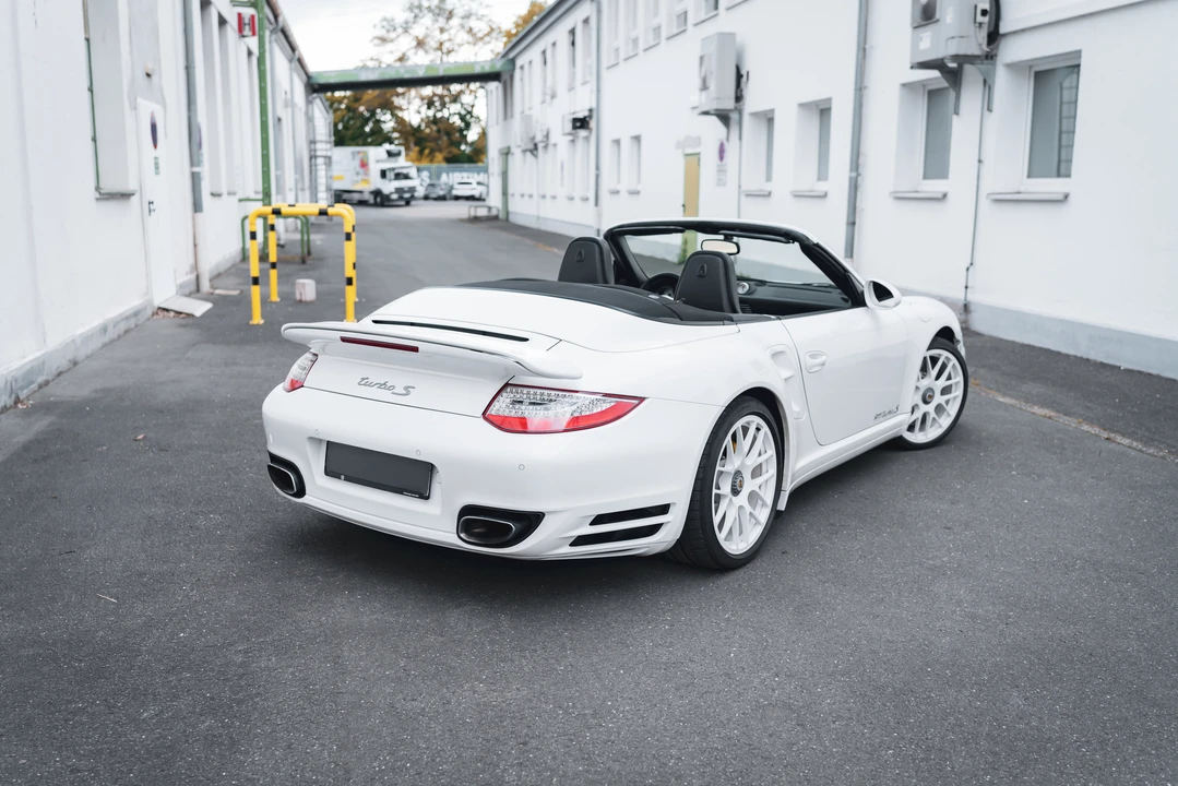 2011 Porsche 997 Turbo S - Image 27 of 31