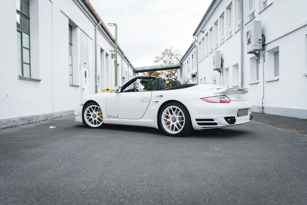 2011 Porsche 997 Turbo S - Image 29 of 31