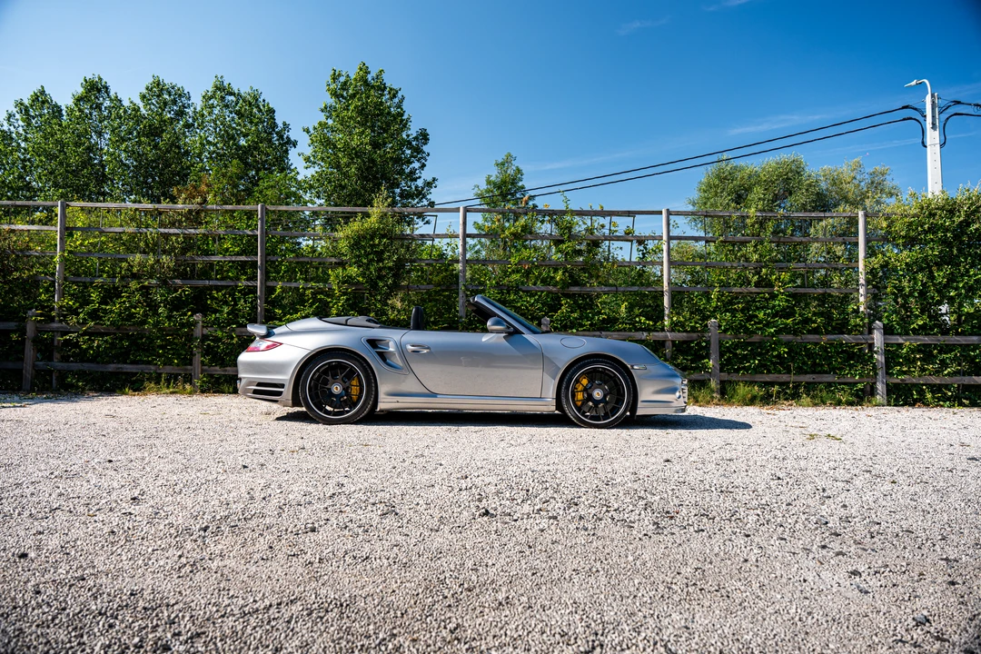 2011 Porsche 997 Turbo S - Image 8 of 31