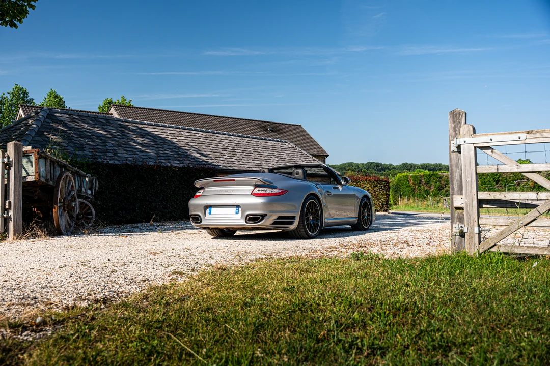 2011 Porsche 997 Turbo S - Image 7 of 31