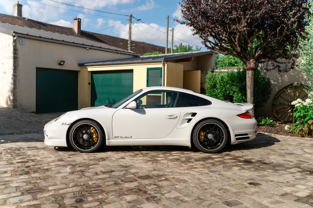 2011 Porsche 997 Turbo S - Image 5 of 31