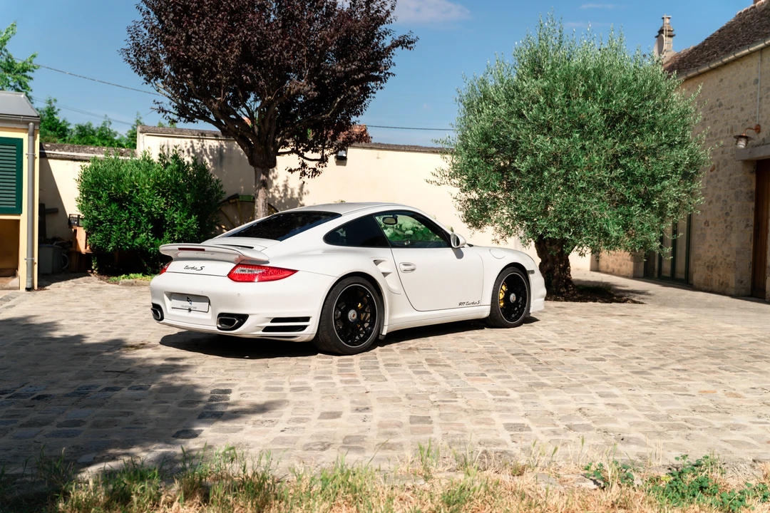 2011 Porsche 997 Turbo S - Image 8 of 31
