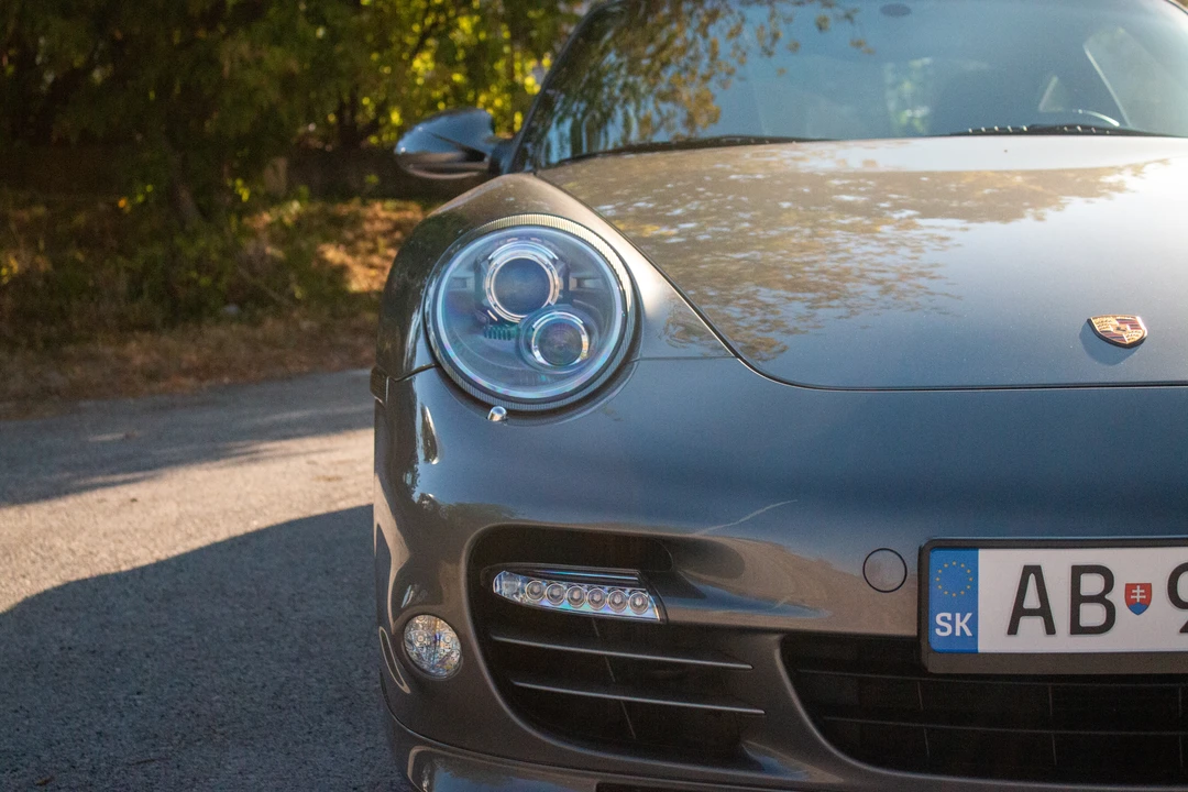 2011 Porsche 997 Turbo - Image 27 of 31