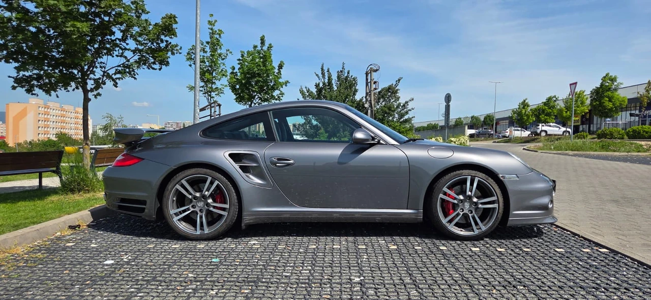 2011 Porsche 997 Turbo - Image 14 of 31