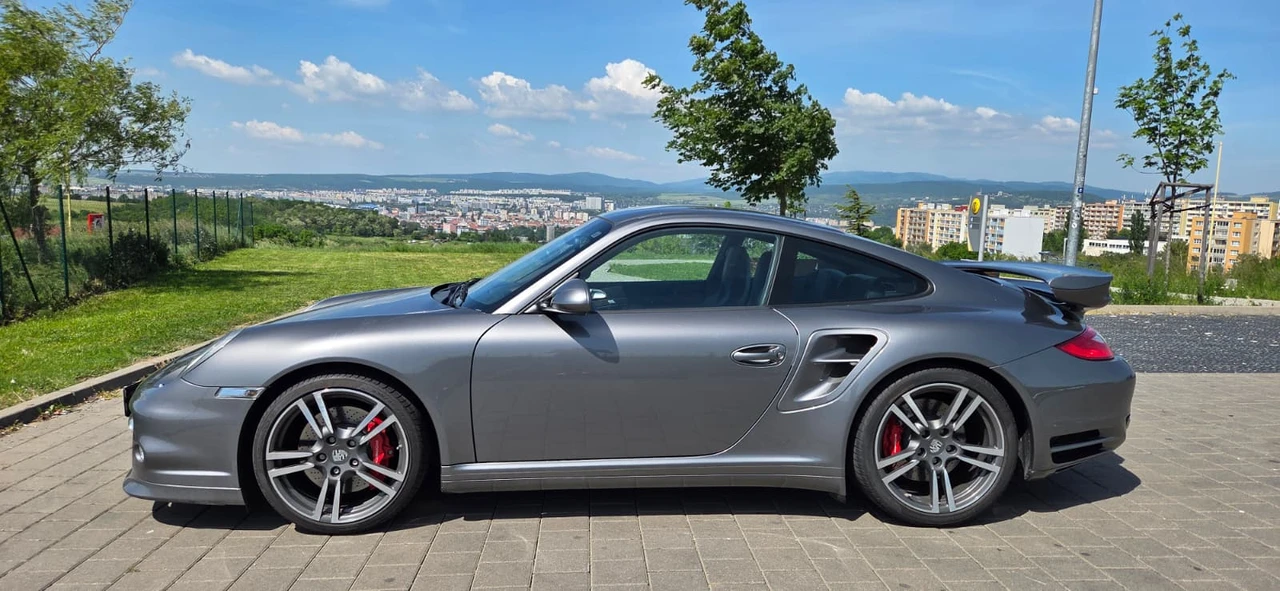 2011 Porsche 997 Turbo - Image 15 of 31