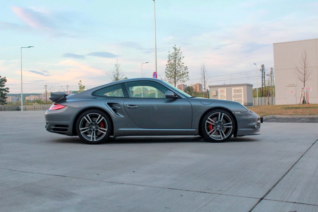 2011 Porsche 997 Turbo - Image 7 of 31