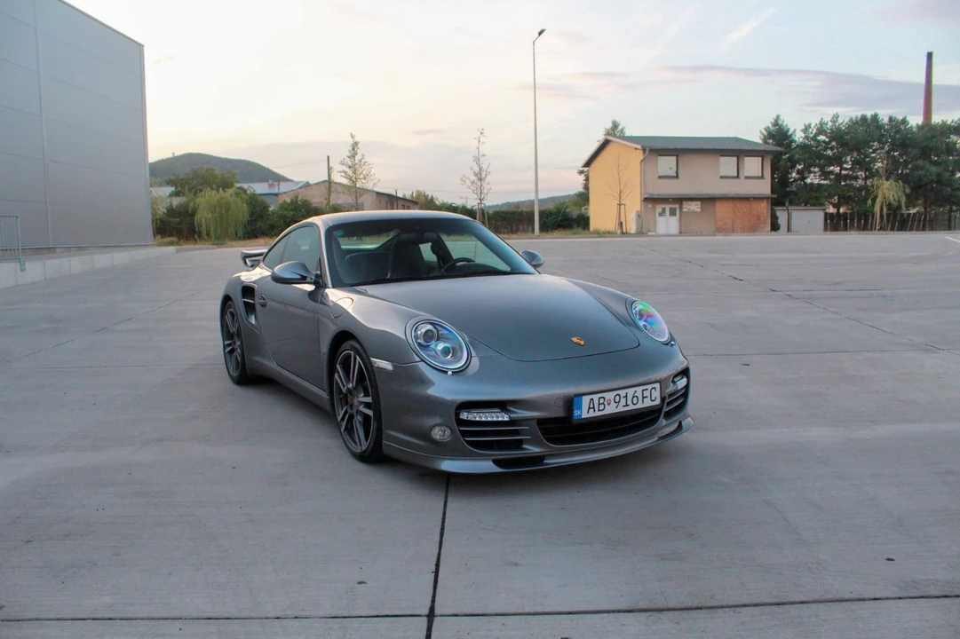 2011 Porsche 997 Turbo - Image 9 of 31