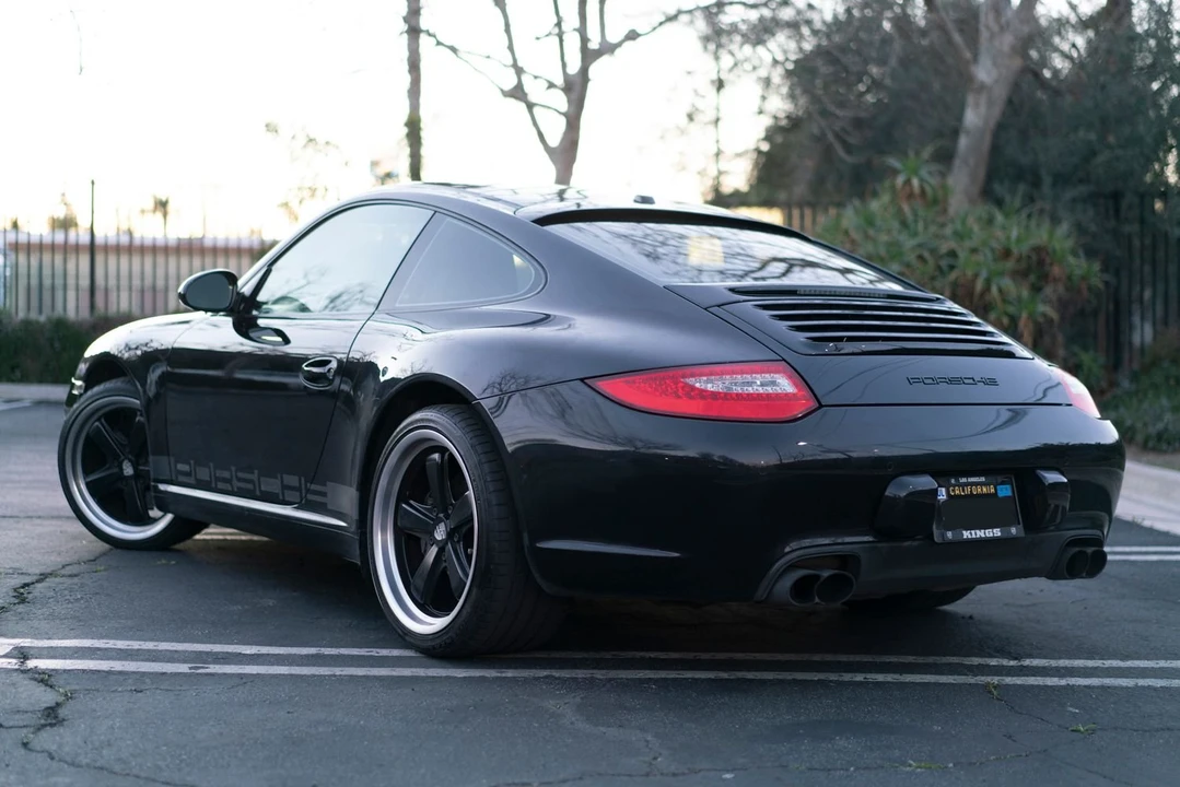 2011 Porsche 997 Carrera - Image 28 of 30