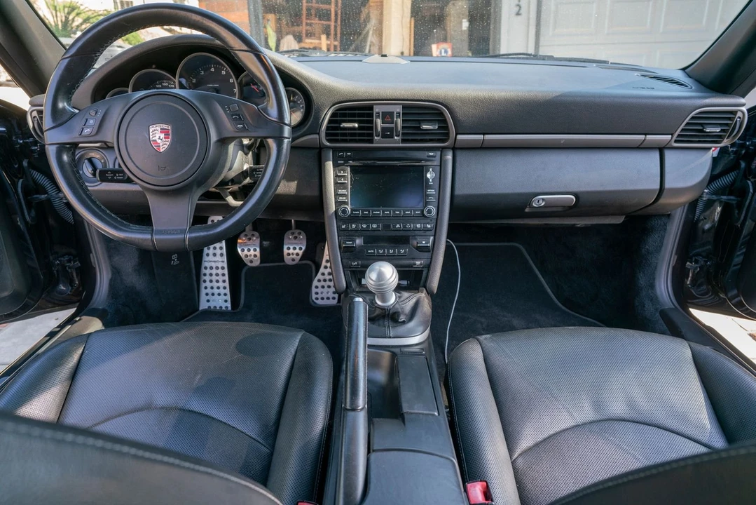 2011 Porsche 997 Carrera - Image 24 of 30