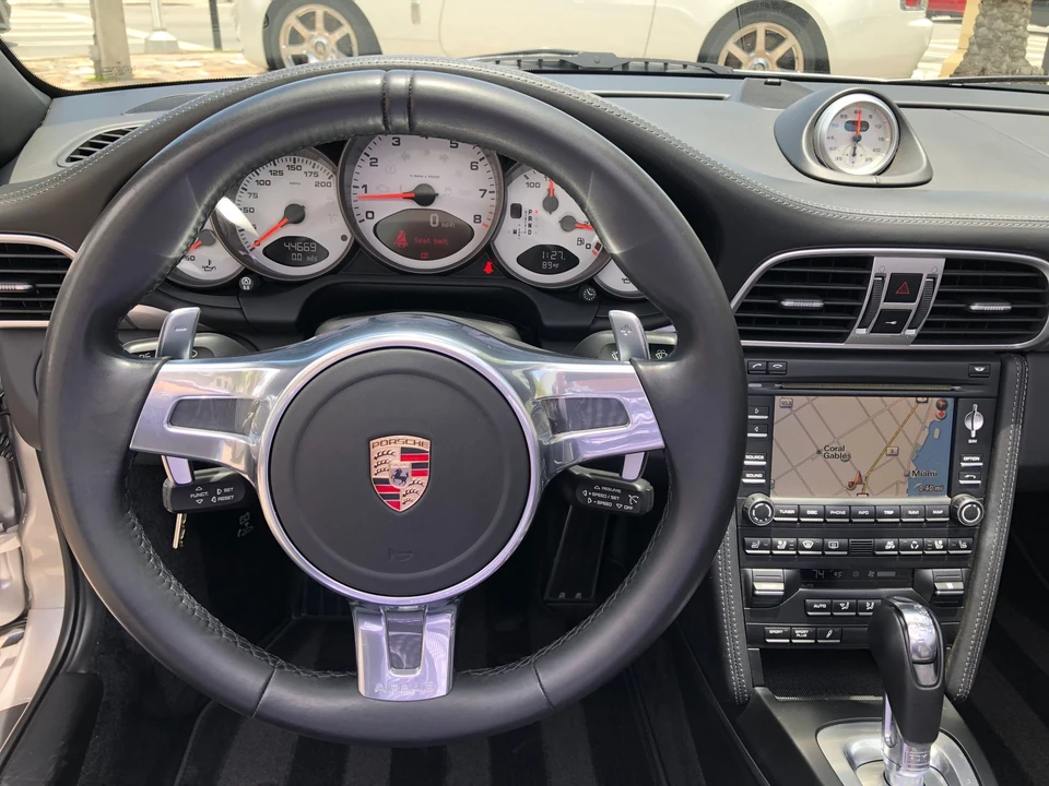 2011 Porsche 997 Carrera 4S - Image 18 of 25