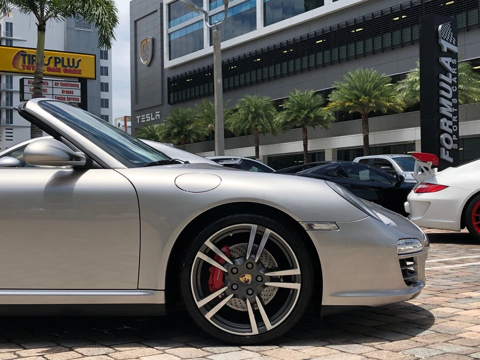 2011 Porsche 997 Carrera 4S - Image 23 of 25